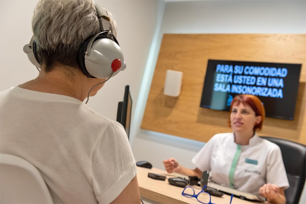 El mito de que la pérdida auditiva "puede esperar"