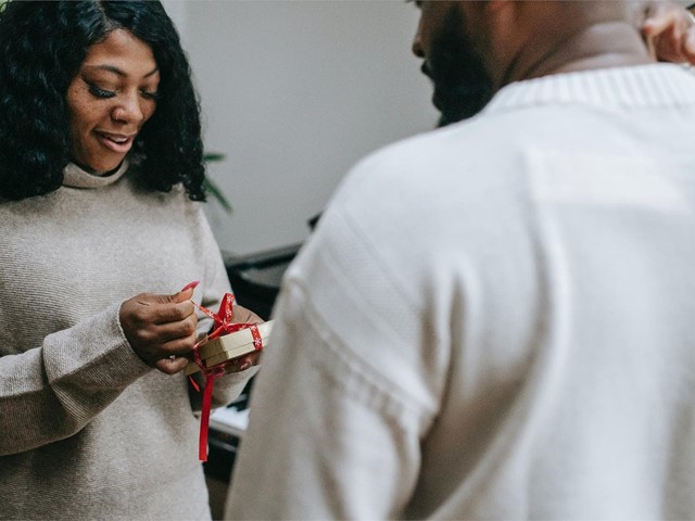 ¿Por qué regalar audífonos en Navidad? ¡Regale salud!